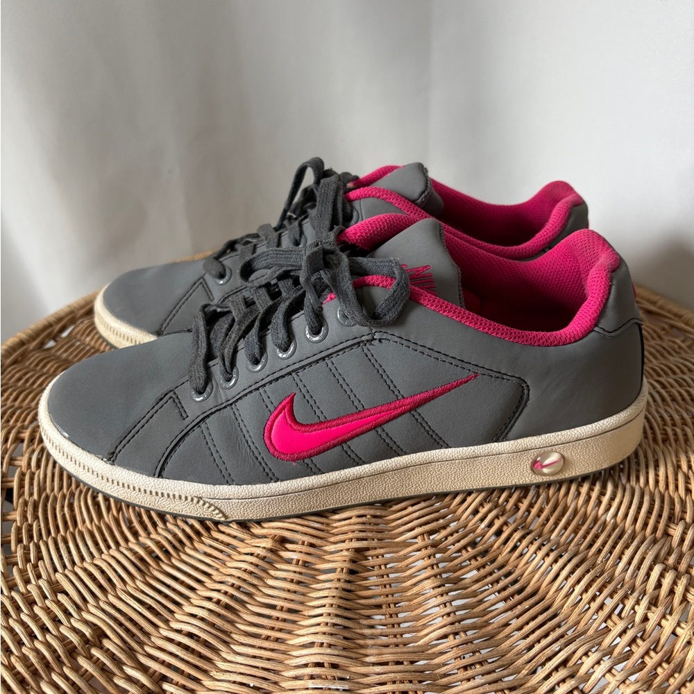 Nike Women’s Court Tradition II ~Pink and Gray Size 8.5